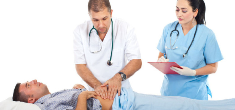 Abdomenul de lemn. Cauze