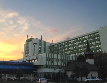 În Spitalul pupilului lui Cioloş, COVID-19 îi prinde pe medici şi asistente fără echipamente