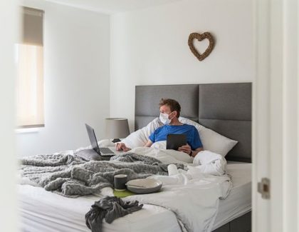 AVERTISMENT MEDICAL: cei care au avut gripa AH1N1 să stea acasă 12 săptămâni